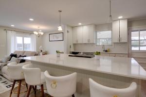 Great for Gatherings! Modern Lanham Duplex