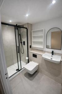 Luxury 2 Bed House Leeds City Centre with parking