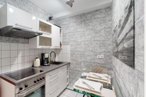 Wismarer Hangar - ABC606