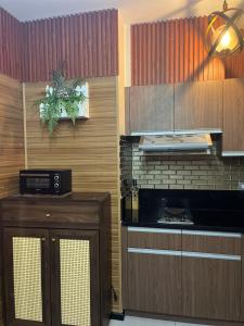 Modern 1BR Condo in Pasay With Balcony City View Free Swimming Pool Near NAIA Airport, PICC, CCP, MOA