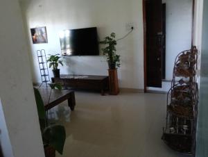Two BHK a cozy flat for family 3 km away from the airport