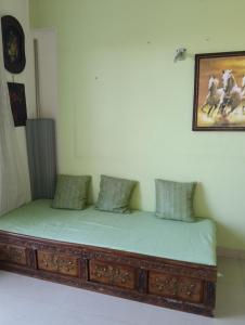 Two BHK a cozy flat for family 3 km away from the airport