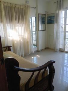 Two BHK a cozy flat for family 3 km away from the airport