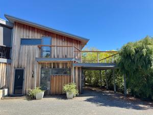 Saje's House & Pod