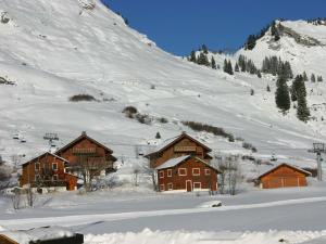 Studio 21m², 4 personnes, parking, terrasse au Praz de Lys - FR-1-815-108