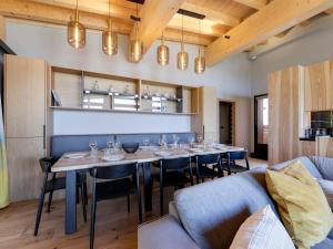 Duplex 126m² 4 chambres avec accès spa et parking aux Arcs 1800 - FR-1-866-8