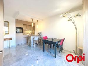 Appartement rénové avec coin nuit, terrasse et parking à Menton - FR-1-647-53