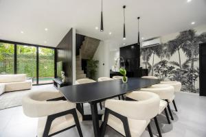 Semyniak 4-bedroom villa in a prime location