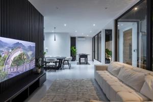 Semyniak 4-bedroom villa in a prime location