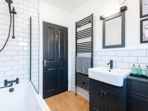 Shorefront Apartment