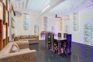 The Royal Corporate Near Sector 52 Metro Station