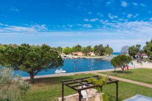 Apartments Amfora Plava Laguna