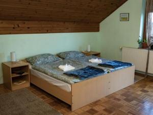 One Bedroom Magic Room 1