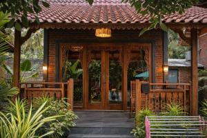 Java Turtle Lodge Meru Betiri