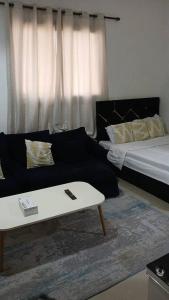 Furnished daily studio