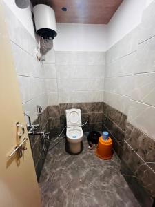 Maa Radhika Inn