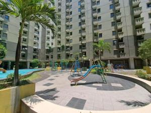 OYO 93365 Apartement Gateway By Sarana Cipta Mahakarya Ii