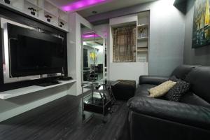 OYO 93365 Apartement Gateway By Sarana Cipta Mahakarya Ii