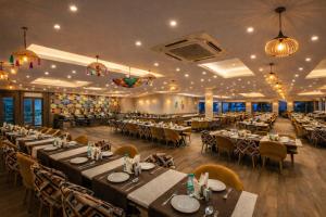 Hotel Oxmo Delhi Airport With Free Aiport Drop