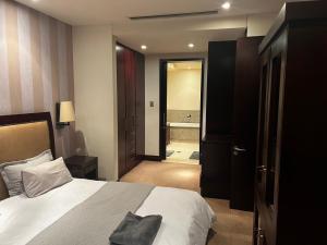 Luxury Michelangelo apartment at Nelson Mandela Square Sandton