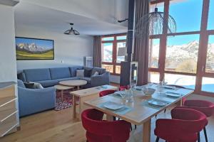 Luxury apartment on the slopes in Arc 1800