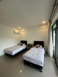 jungle senaru cottage