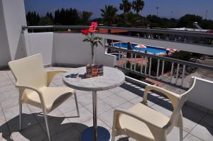 Sandy's Studios Apartments & Log-Villas Kos Greece