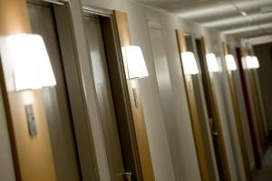 Hotels B&B HOTEL CHATEAUROUX Aeroport : photos des chambres