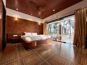 Navasharadas White Sand Beach House