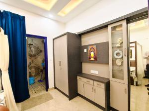 Royal Blue Luxurious 3BHK Villa near Malviya Nagar