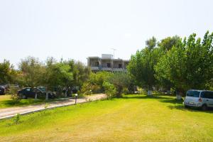 Apartments Skardoutsou