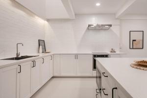 Dokki House I 4BR 3BA I BTS Bearing I Netflix