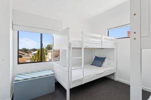 Spacious Modern Escape 4BR