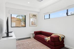 Spacious Modern Escape 4BR