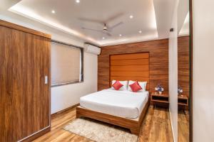 Triton Suites By Bestinn Leisure Domlur Bangalore