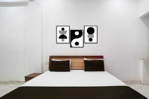 Hotel O Sheesh Mahal