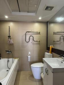 River Stone Town 3-room Apartment with City View