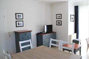 Ulmenschlösschen - 16-01