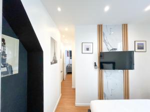 UrbanFlat 115 - Grand Duplex dans le centre de Paris