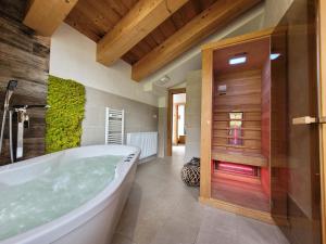 Chalets Jasná Centrum APARTMENT M - Free Jacuzzi & Sauna and Chopok view