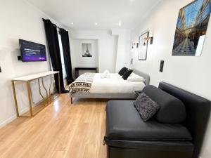 UrbanFlat 102 - Large apartment Opera District