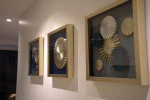 Luxury 2B2B CBD apartment with gym, pool, Jacuzzi, sauna & Woolworths On-site