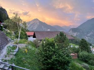 Sunny Appartement with a beautiful view in Alvaneu Dorf