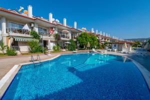 Sunset Beach Club Aqualettings Aqua 5