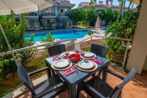 Sunset Beach Club Aqualettings Aqua 5