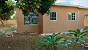 Tropical Oasis - your home away from home