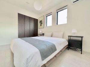10 mins to Kumamoto Airport Modern 4BR House by Restavio