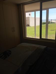 Spacious Beachfront 2bedroom apartment lagoon view