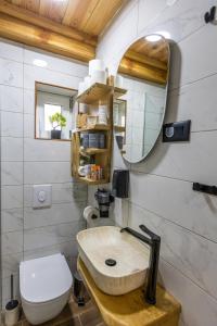 Family Oasis, Plaški