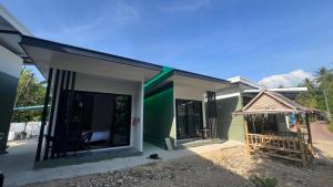Koh Mook Morakot House